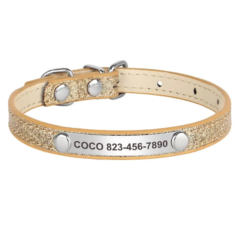 Bracelet en or avec plaque de chien ressemblant à un collier de chat inusable en cuir brillant