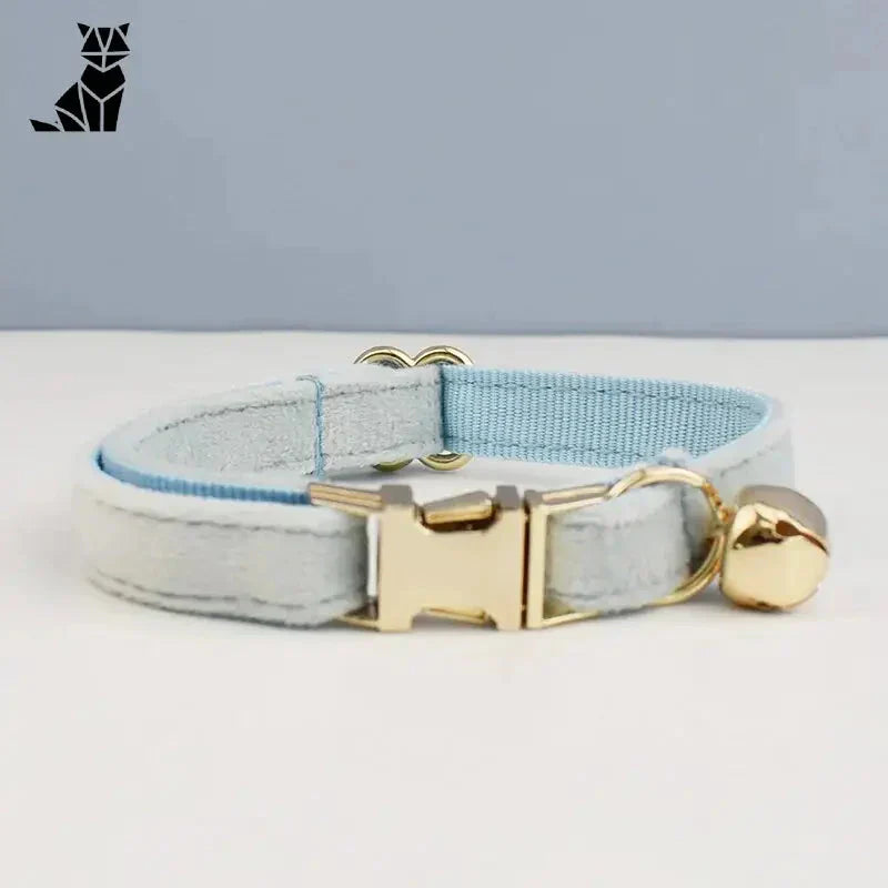 Collier pour chat en velours avec boucle dorée - Résistant à l’usure et élégant pour les animaux de compagnie