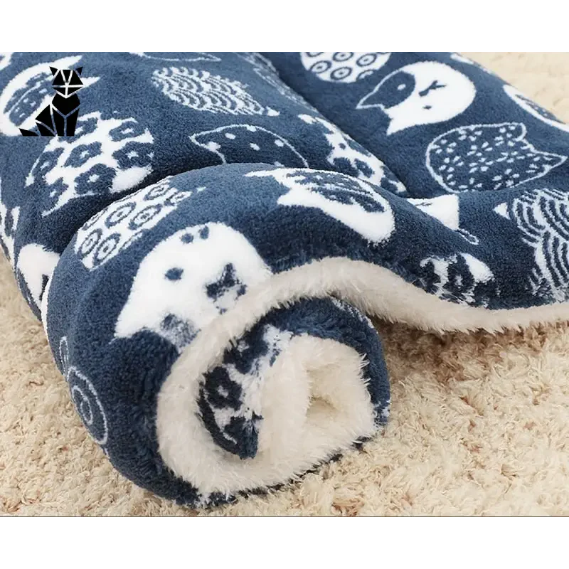 Couverture apaisante pour chats : Tapis en polaire doux et épais avec motif de hibou bleu et blanc