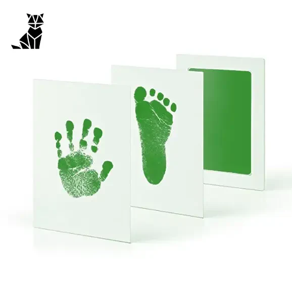 Trois empreintes de mains vertes du kit Perfect Impression, idéal pour créer un souvenir mémorable