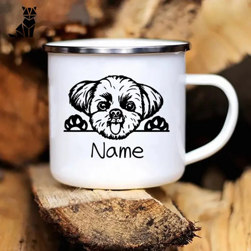 Mug personnalisé en forme de chien sur une bûche ; mug blanc avec graphique de chien ; cadeau parfait pour les amoureux des animaux