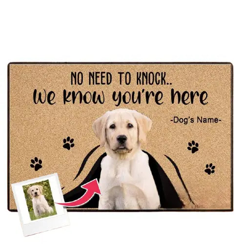 Tapis de sol personnalisé avec nom de chien et chat - Chien tenant la photo de son maître Transparent Background